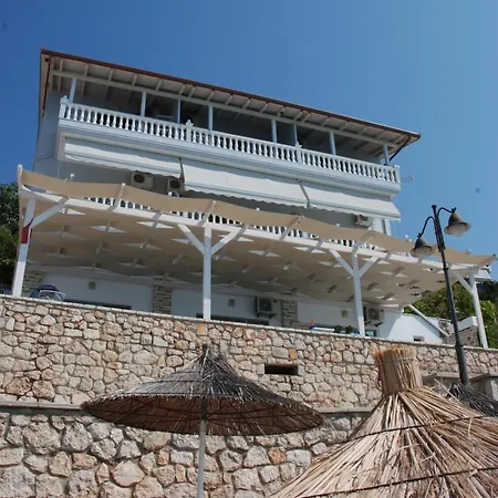 Te Stefi Hotel Qeparo